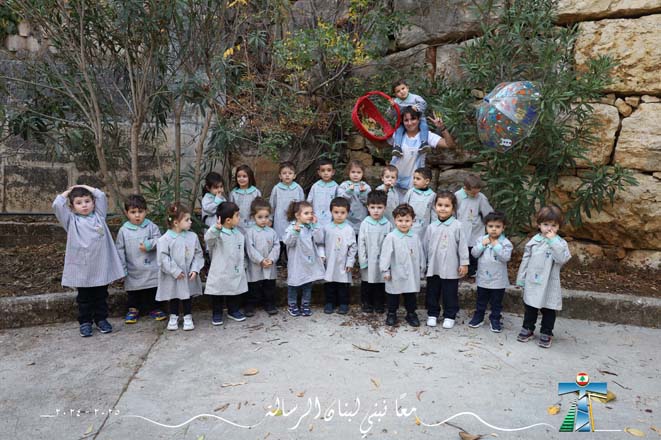 KG1 Collecting Autumn Leaves